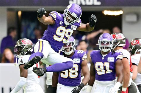 Charley Walters: Winless Vikings could be on the verge of a rebuild